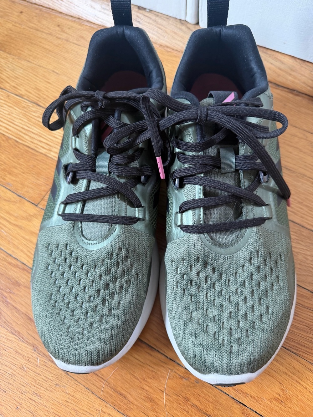 Adidas Olive Green Women's Athletic Sneakers - Lightweight Women’s Size 9